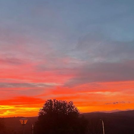 Il Tramonto Lägenhet Montalcino Exteriör bild