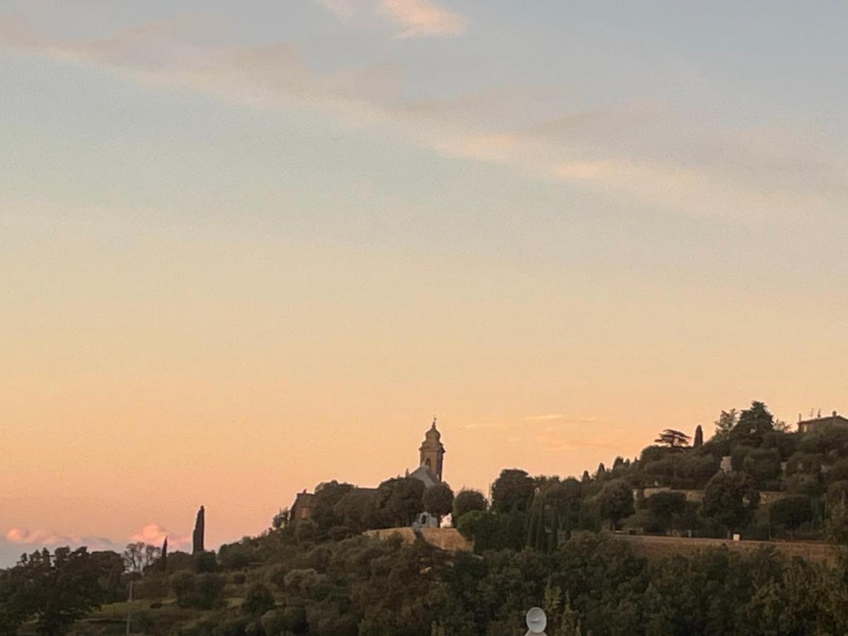 Il Tramonto Lägenhet Montalcino Exteriör bild